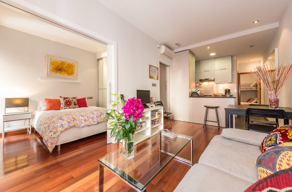 Principe Santa Ana Madrid Centro Apartment ภายนอก รูปภาพ